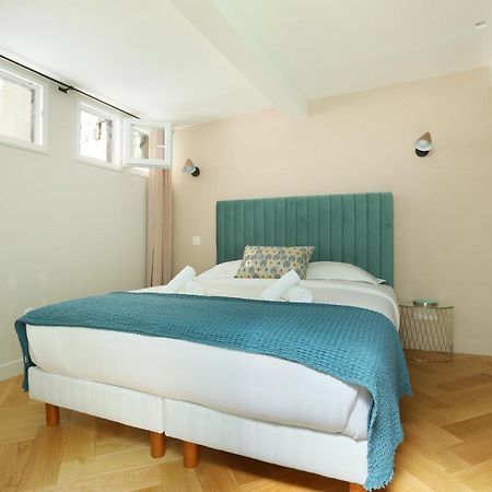 Apartment Center Of Paris By Studio Prestige Exterior photo